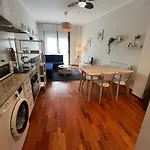 Apartament A Estrenar ,con Vistas Al Mar Y Aparcamiento Gratis En El Casco Viejo-centro-zona Portuaria *
