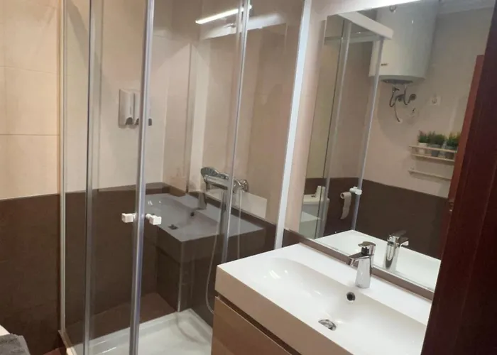 A Estrenar ,con Vistas Al Mar Y Aparcamiento Gratis En El Casco Viejo-centro-zona Portuaria