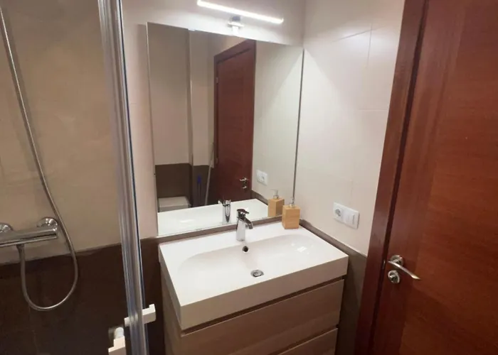 A Estrenar ,con Vistas Al Mar Y Aparcamiento Gratis En El Casco Viejo-centro-zona Portuaria Apartmán